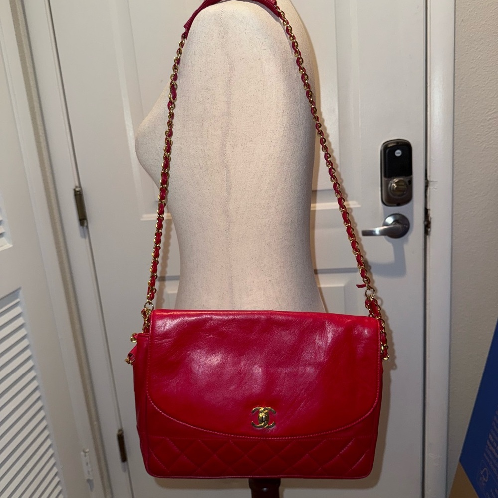 CHANEL Vintage Red Shoulder Bag with Braided Strap